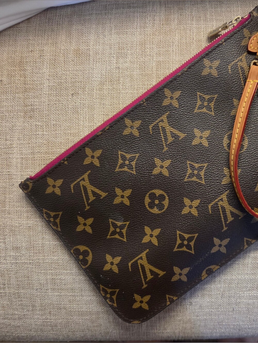 Designer Clutch - Picture 3 of 6